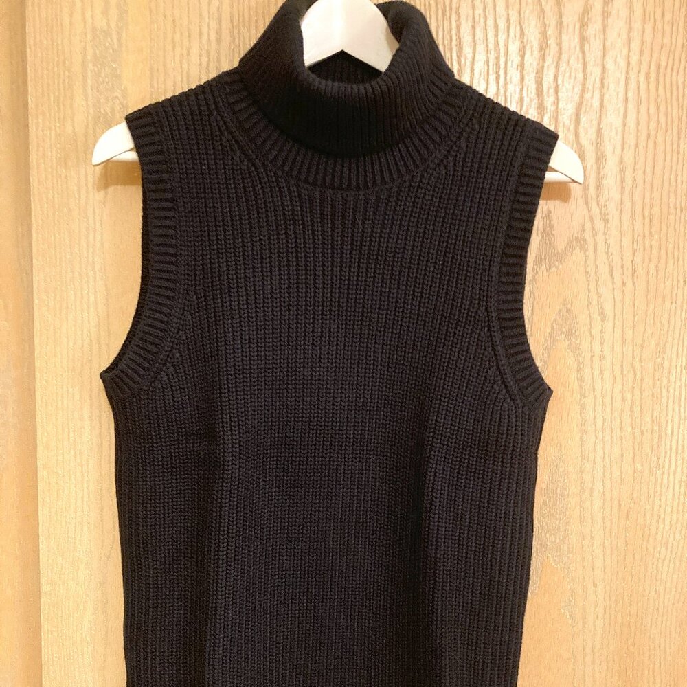 MICHAEL KORS  Black Turtleneck Sleeveless Sweater  Size L